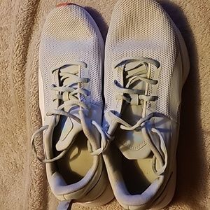 Women's light Grey Puma, size 11